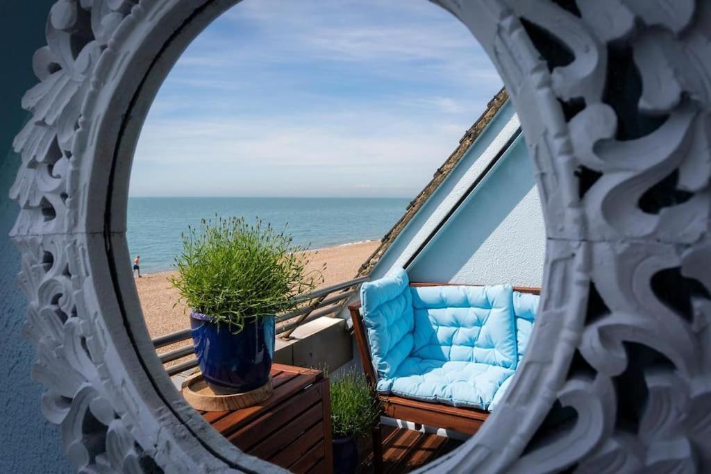 The Luxury Beach Property - Oceanbreeze Sandgate Exterior photo