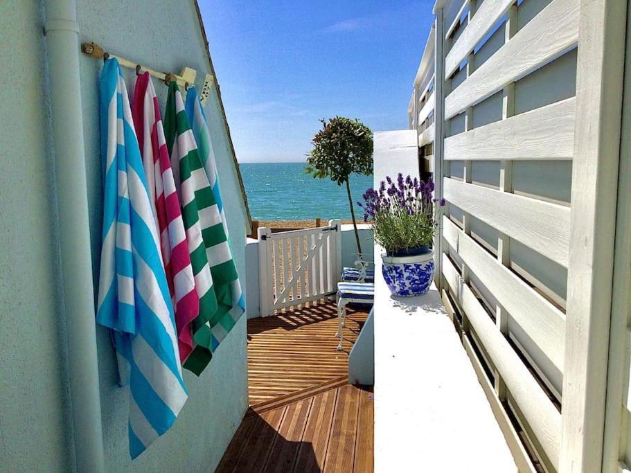 The Luxury Beach Property - Oceanbreeze Sandgate Exterior photo